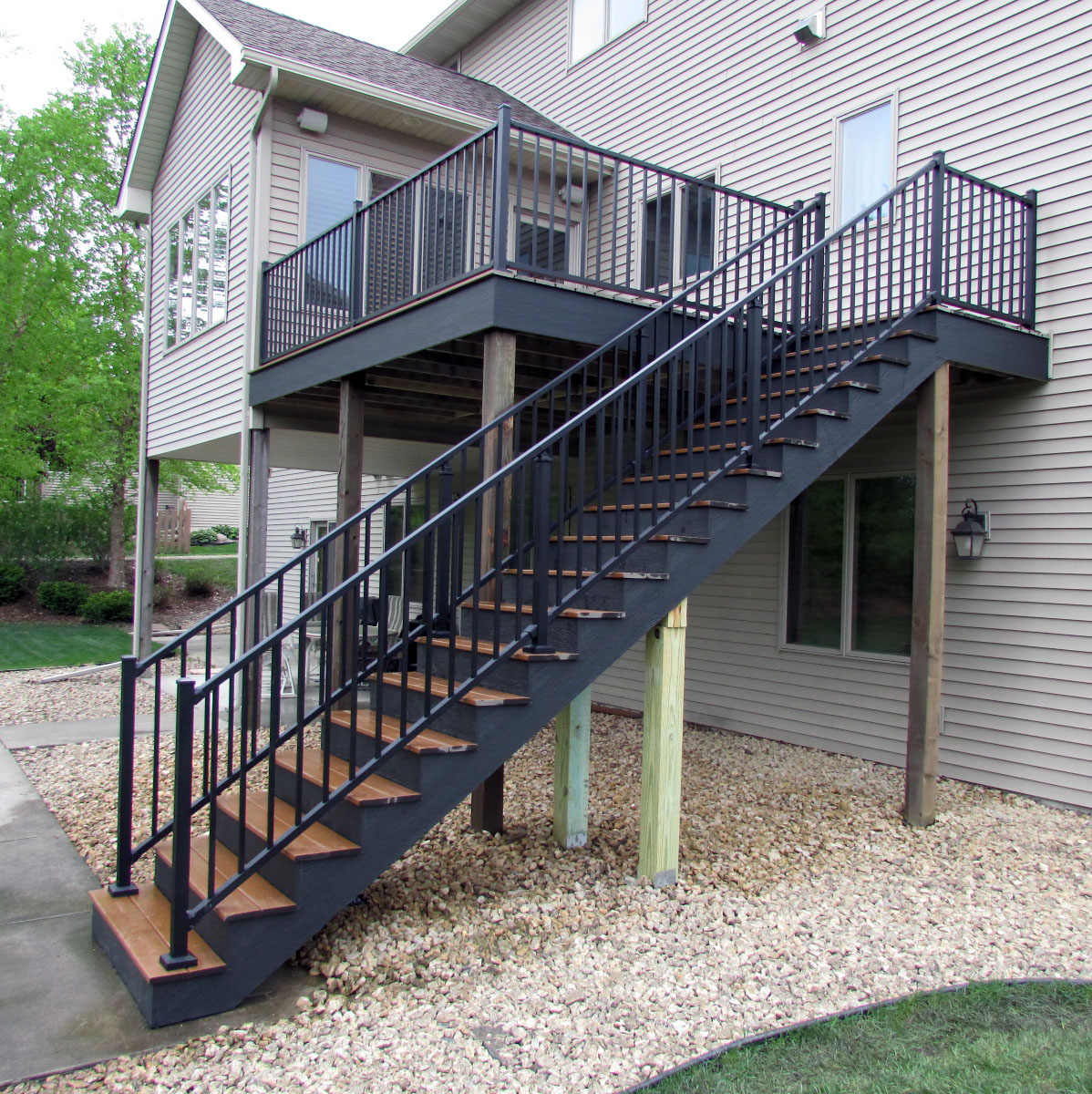 Photo of Deck K Olson Construction finished